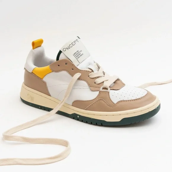 Most comfortable sneaker ever! In amazing shape. The Phoniex in Oak Multi 💚 - Picture 1 of 15